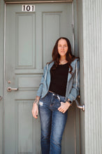 Load image into Gallery viewer, Fleece Cropped Zip Up Hoodie w/ Pockets