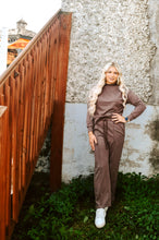 Load image into Gallery viewer, Mock Neck Pleated Drawstring Pants Set
