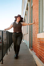 Load image into Gallery viewer, Ribbed Sweater Vest
