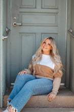Load image into Gallery viewer, Color Block Crewneck
