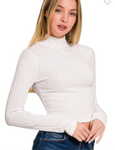Load image into Gallery viewer, Ribbed Layering Crop Top
