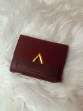 Load image into Gallery viewer, Gold Accent Tri Fold Wallet
