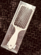 Load image into Gallery viewer, Luxie Paddle Brush
