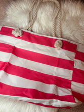 Load image into Gallery viewer, Stripe Beach Tote
