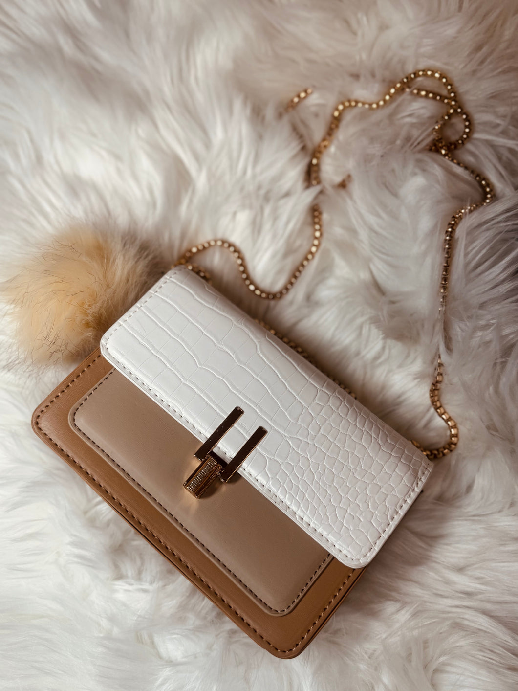 Beige and White Chain Strap Crossbody