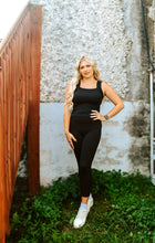 Load image into Gallery viewer, Square Neck Athleisure Built In Bra Tank
