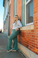 Load image into Gallery viewer, Wide Leg Jeans
