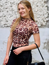 Load image into Gallery viewer, Retro Cheetah Print Short Sleeve Top
