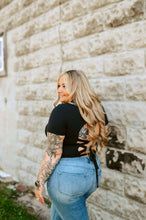 Load image into Gallery viewer, Tie Back Crop Top
