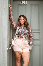 Load image into Gallery viewer, Floral Long Sleeve
