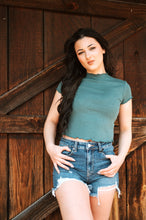 Load image into Gallery viewer, Zenana Distressed Hem Dark Wash Short Gigi
