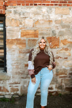Load image into Gallery viewer, Wild Flower Floral Print Textured Loose Pullover

