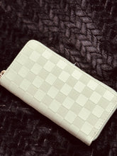 Load image into Gallery viewer, Checkered Zipper Wallet
