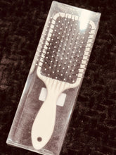 Load image into Gallery viewer, Luxie Paddle Brush
