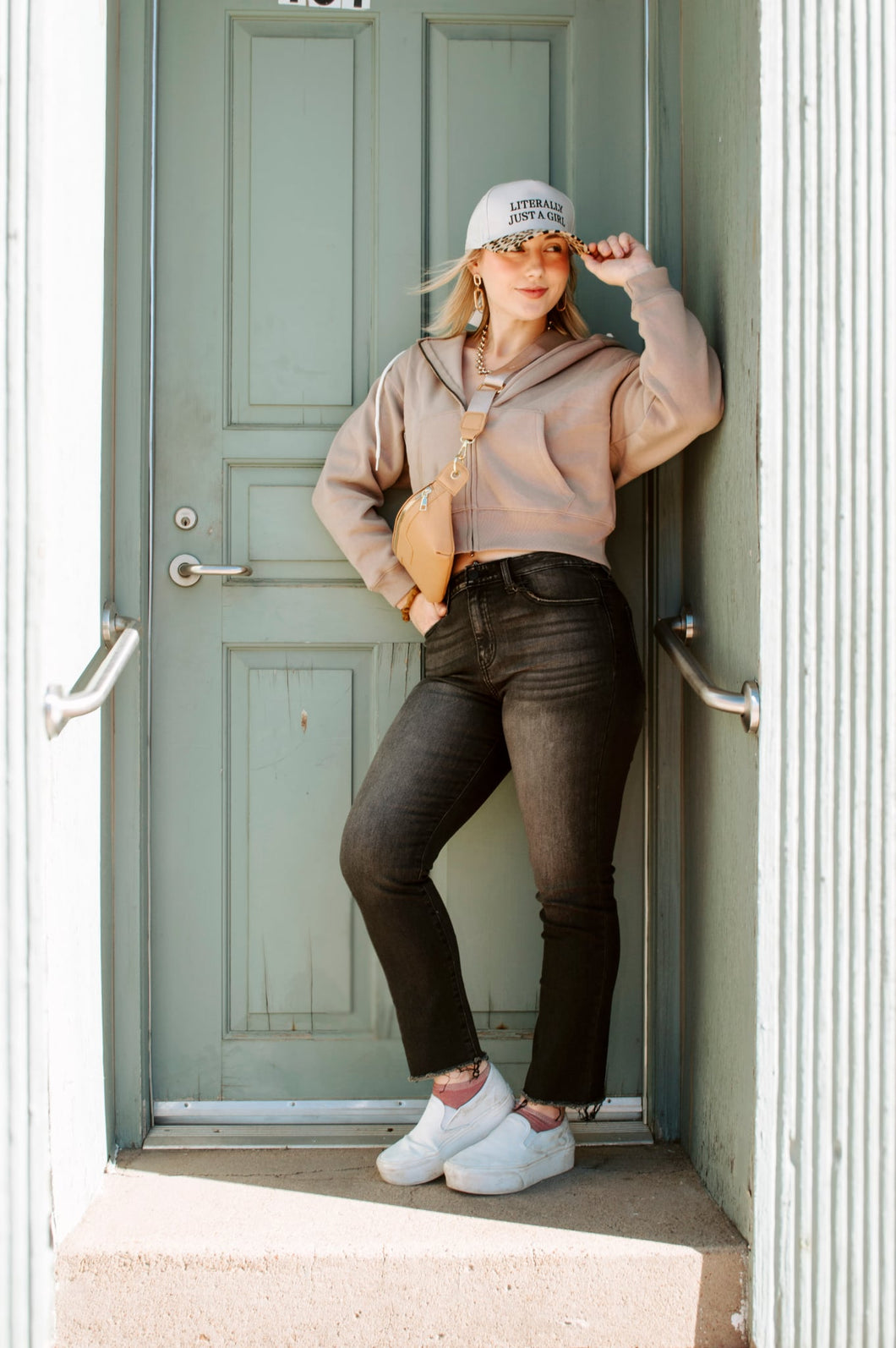 Fleece Cropped Zip Up Hoodie w/ Pockets