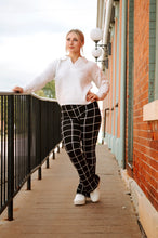 Load image into Gallery viewer, White Collar Sweater
