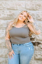 Load image into Gallery viewer, Scalloped Edge Tank Top
