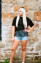 Load image into Gallery viewer, Loose Round Neck Lace Splice Hem Top
